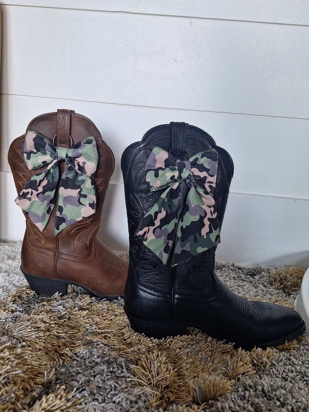 6 Inch Camo Boot Bow Clips